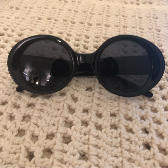 Authentic Vintage Gucci 2410 Sunglasses - Black